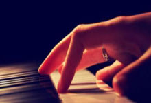 篮网为刚刚被76人裁掉的侧翼新星送出合同,但他想留队并不容易?